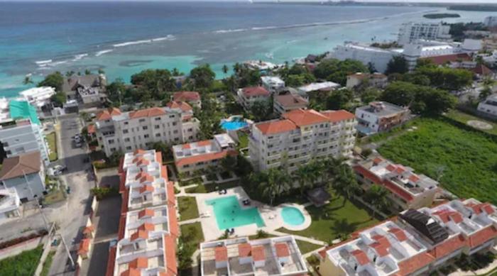 Residencial Las Palmeras de Willy Boca Chica