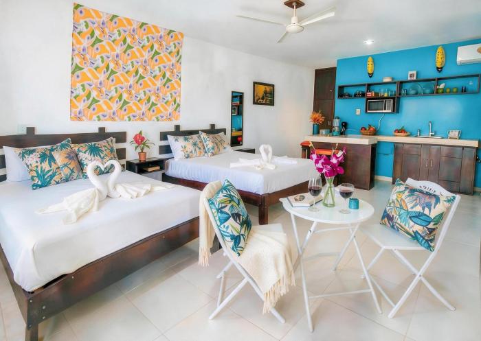 Quiet Mornings, 1BR 2BR Duplex, 2 Blue Flag Beaches 15 Min Walk, Free Entry, Sleeps 2-8, Full Induction Kitchen WiFi AC Free Bikes, Markets & Minibus 10 Min, 5th Ave & Cenotes 20 Min, ADO Bus 30 Min, Free Street Parking