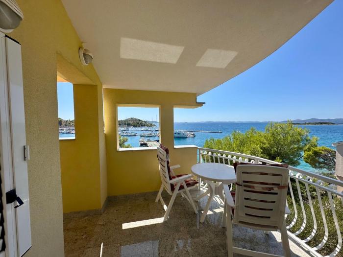 Best View Apartment Mustel in Drage - Adults Only