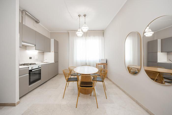 Amendola Apartment in Bologna City Center