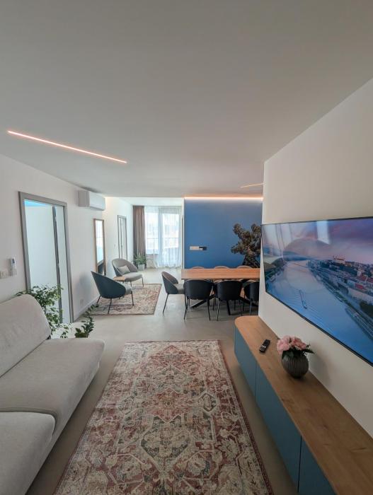 Slavic Spacious Apartments by CHORS