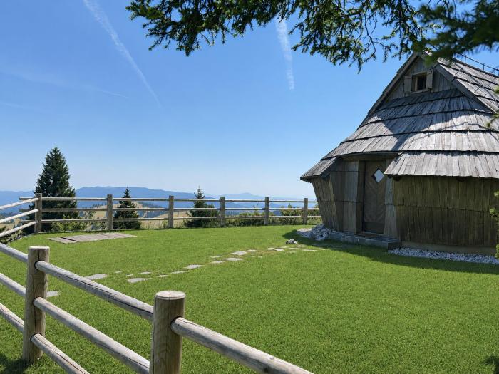 Chalet Velika Planina with Sauna - I FEEL ALPS