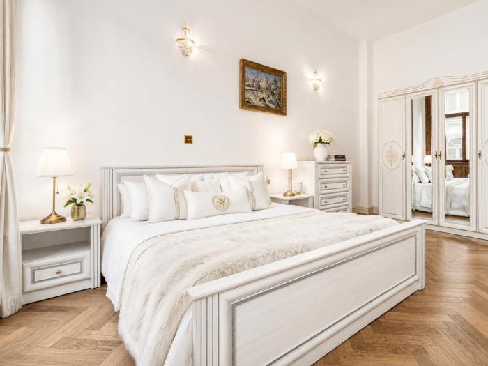 Royal Imperium Suite