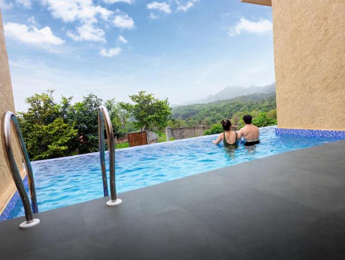 Villa La Vista- 2Bhk Private Pool Villa in Udaipur Aravali View