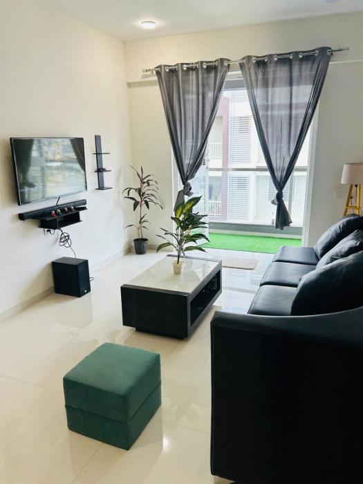 Monaco Stays Luxury & Comfort