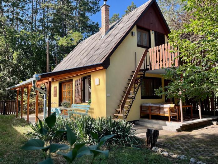 Forestside Holiday Home near Swimming Lake