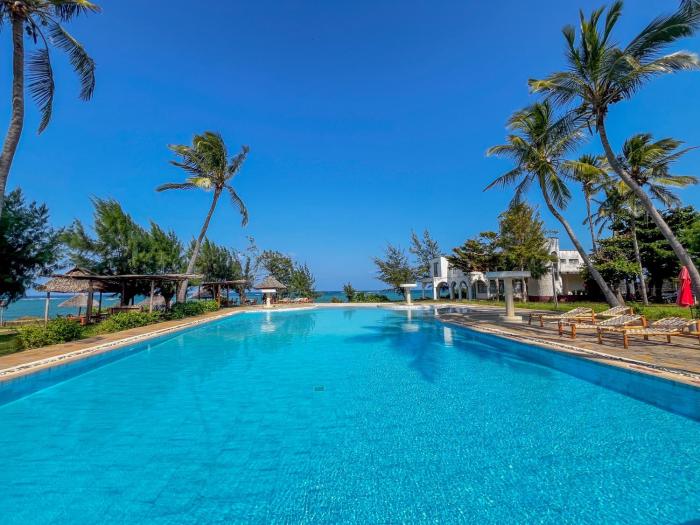 Juma La Pili Beachfront Apartments