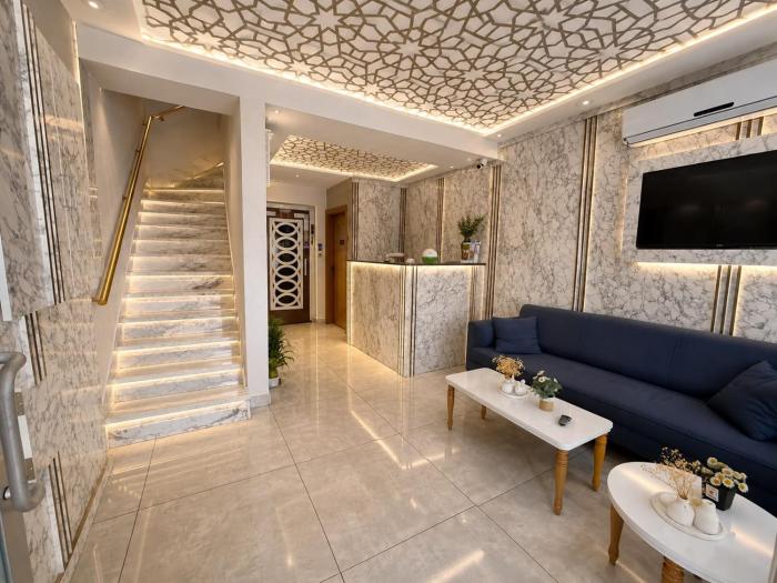 BiRAND SUiT HOTEL