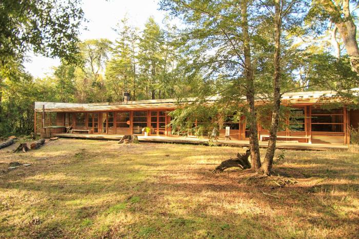 Diseño Arquitectónico y Hot Tub en el bosque