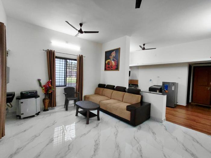 AGM Homestay-Spacious Private AC 1BHK with Hall, Kitchen & Bath