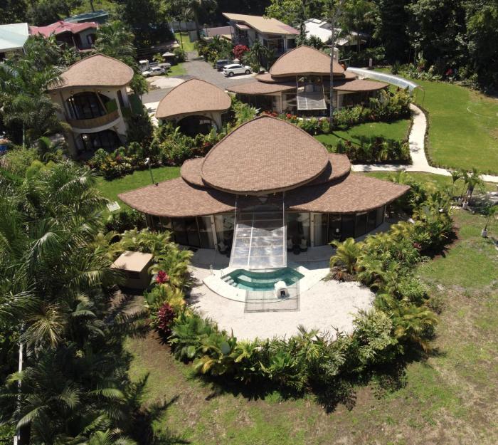 Arenal Keljá Luxury Villa Charajtoc-Heated Pool-Volcano View-Eco Trails