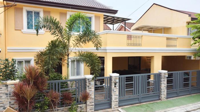 3BR with Movie Stay in Vista Mall Malolos by Casa Bella de Provence
