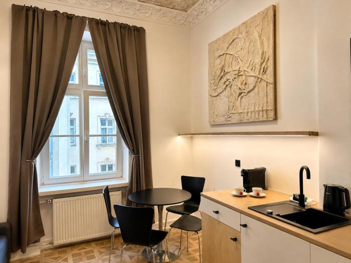Form Space - Young Art Apartaments Warsaw
