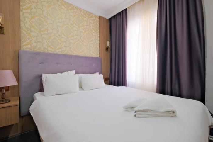 Grand Crown Star Hotel