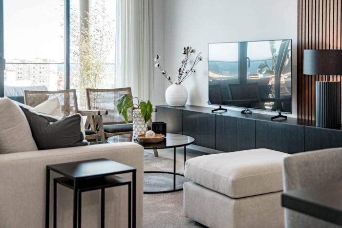 Lme144A Spacious & Luxury Family Home