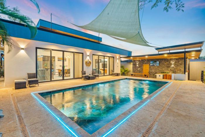 Viilla Wahoo - Luxury 4BR with Pool Playa Grande, 300m to Beach