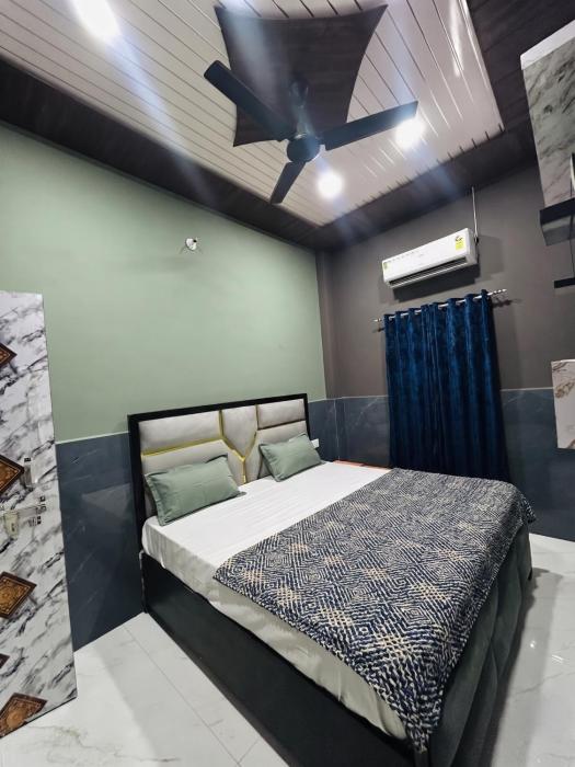 FabHotels Cypress