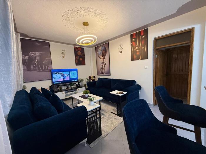 B106-Executive 1 BR, Secure Parking ,Fast WI-FI ,Work desk, Private Balcony - ARIES LUXE SUITES