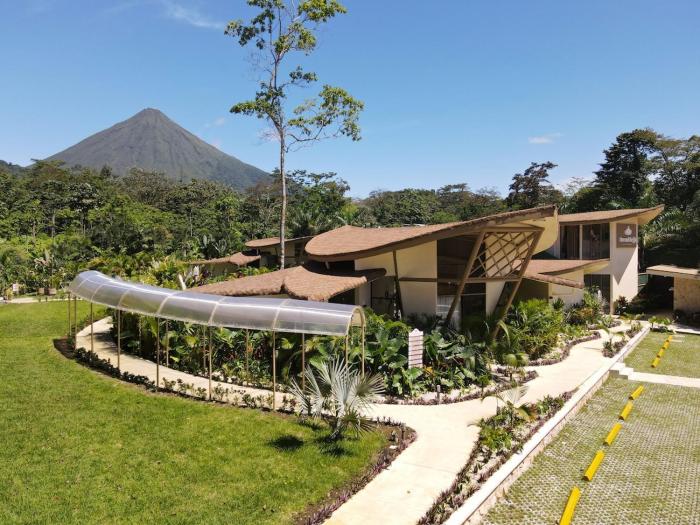 Arenal Keljá Luxury Villa Naracjun-Heated Pool-Volcano View-Eco Trail
