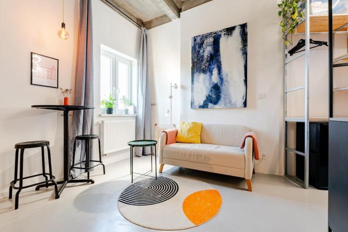 Designer studio BLUE 21