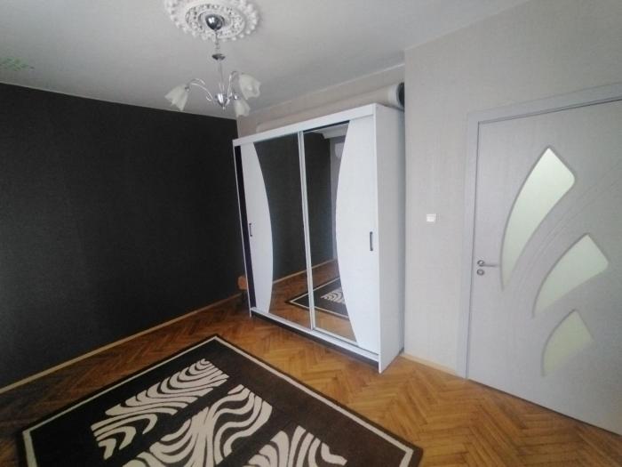 Catherdral Apartments with Parking