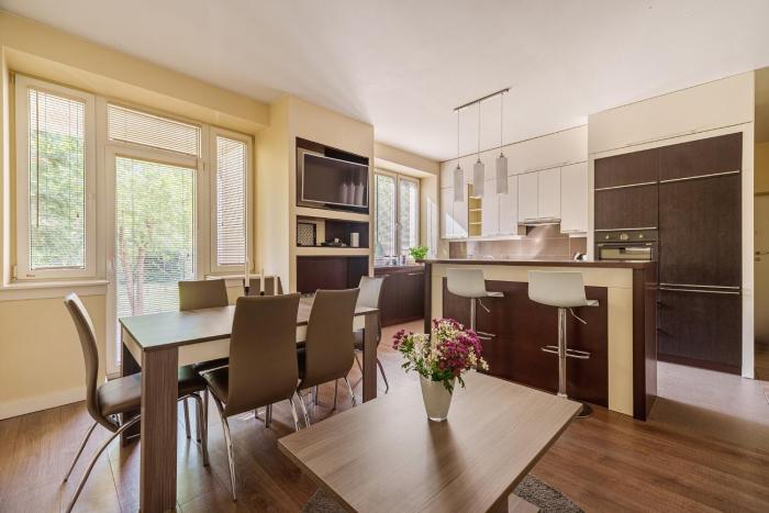 Luxury Apartment Warsaw Near Royal Łazienki Park