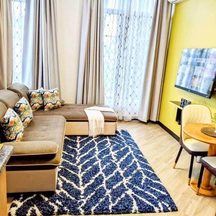 The Retreat - Private Apt - Wi-Fi -Near shopping