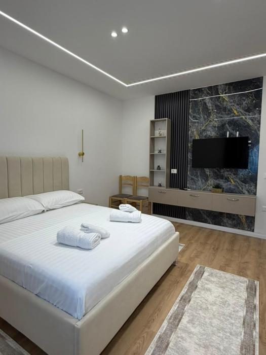 Shiroka Lakeview Rooms