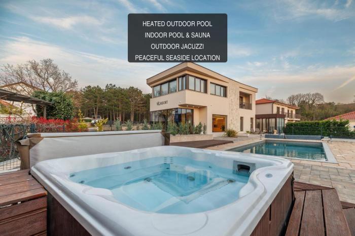 VSG Resort - Indoor & Outdoor Pools, Sauna, 200m to Beach