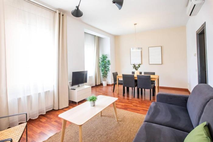 31ind1117- Apartment near sagrada Familia