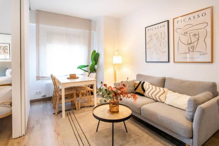 61IND1124- Beautiful apartment near sagrada famili