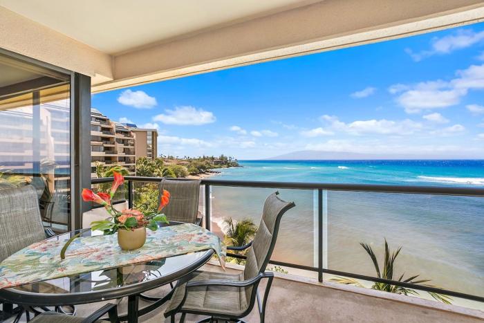 Updated Direct OceanFront 2BD w Stunning Views-Sands of Kahana 354