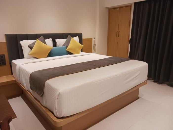 SAI SHREE HOTEL Newly Renovated