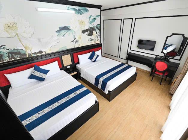 Victory Hotel Saigon South Near SECC