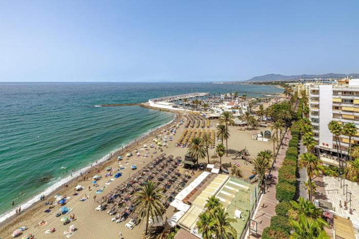 Marbella South Facing Beachfront Apartment