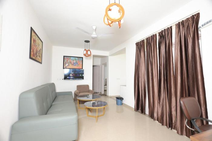 White House 2 BHK