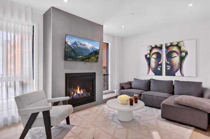 Ski-In Adjacent 200m - 3BR - Free Shuttle - Sleeps 8