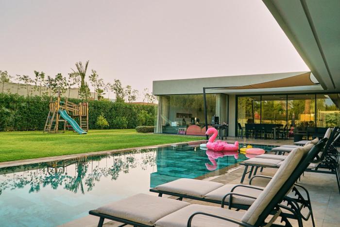 Villa Maha - Piscine Chauffée, Padel, Spa, Jaccuzi et Salle de Sport - Marrakech