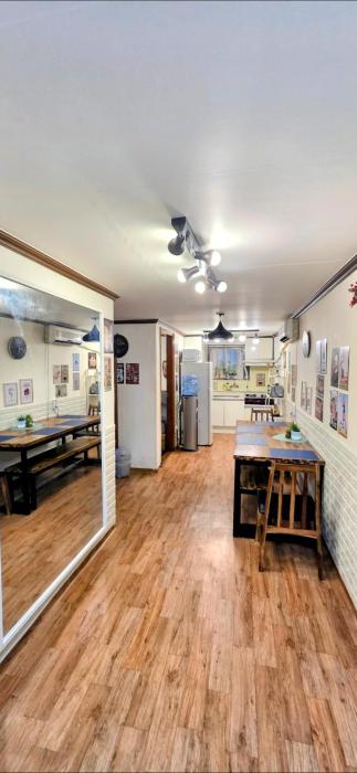 Modern 2BR in Haebangchon, Near Itaewon, Seoul Holiday Stay