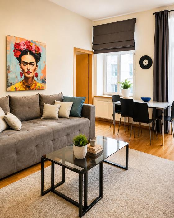 Old town Apartments, Self Check-in, Free Parking, Balcony