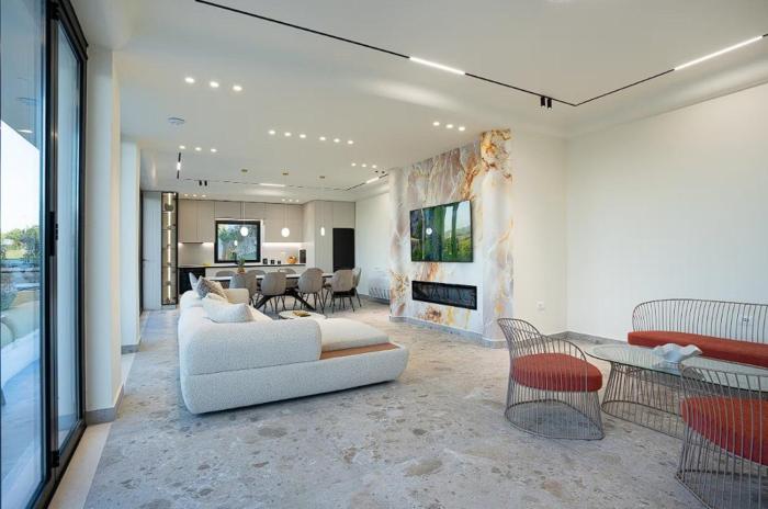 Modern masterpiece with Sea and Lake views !!!