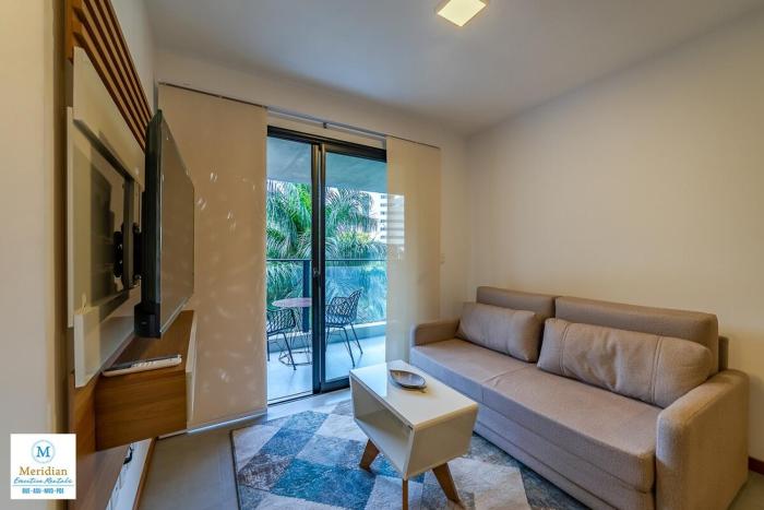 102 tribeca Brand new and 30m from the Shopping del Sol!