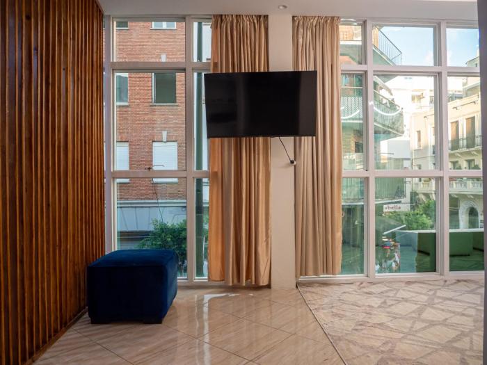 DownTown Suites