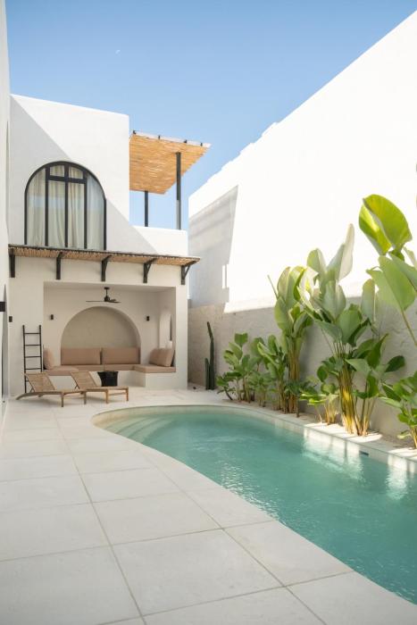 Villa Sicily at Isola villas, Seseh