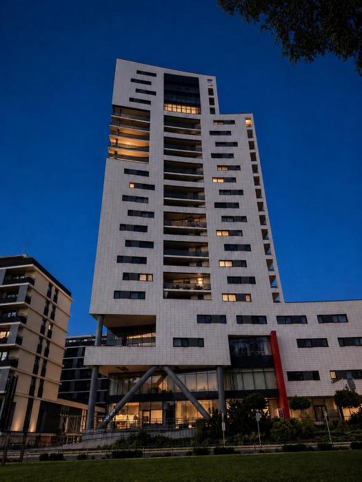 Sky View 17 - Free Private Garage Parking