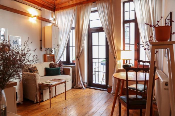 Stylish Apartment, Steps from Istiklal Street