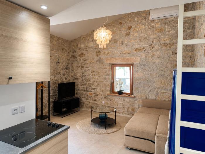 Charming natural stone house with private garden