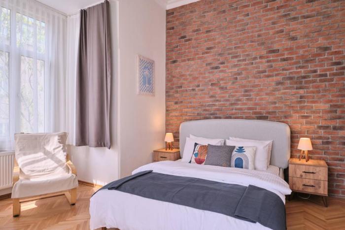Historical Building at the Iconic Tram Street, 3BR