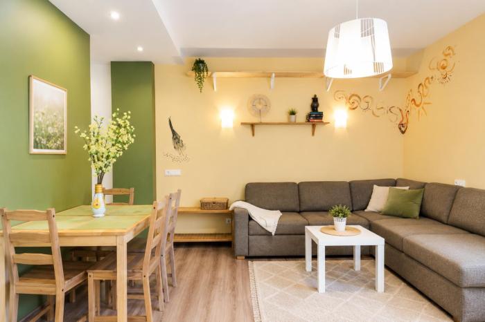 Trendy Old Town Area - Paupys Nature Treat & Free Parking