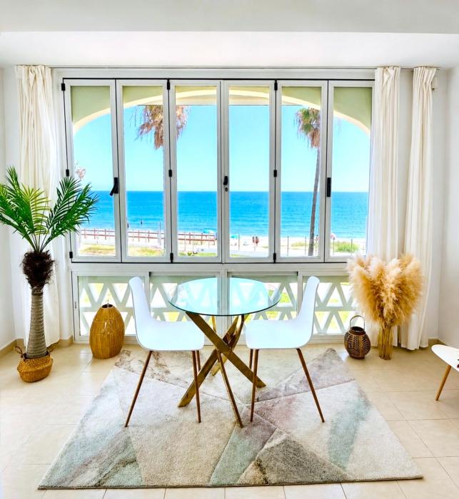 Doña Lola Beachfront Getaway